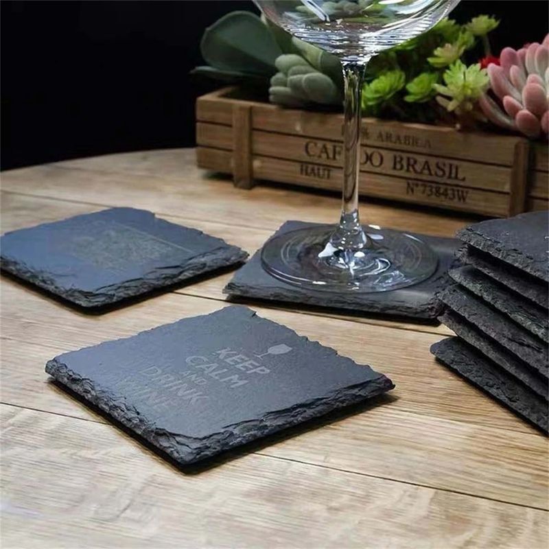 Niestandardowe kamień piwa coasters Czarny naturalny krawędź Slate Stone Plate dla baru i domu